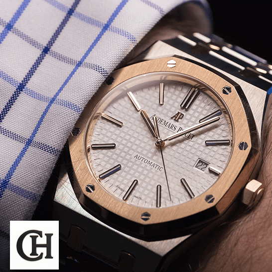 Audemars Piguet Royal Oak 15400SR.OO.1220SR.01 Perfect Edition audemars piguet royal oak self winding Audemars Piguet White Dial Gold Bezel on the man wrist