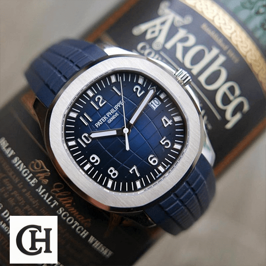 Patek Philippe Aquanaut "Blue Dial" 5168G-001 Perfect Duplicate patek philippe aquanaut blue dial 5168G 001 man blue Patek Philippe Geneve Blue Dial front view
