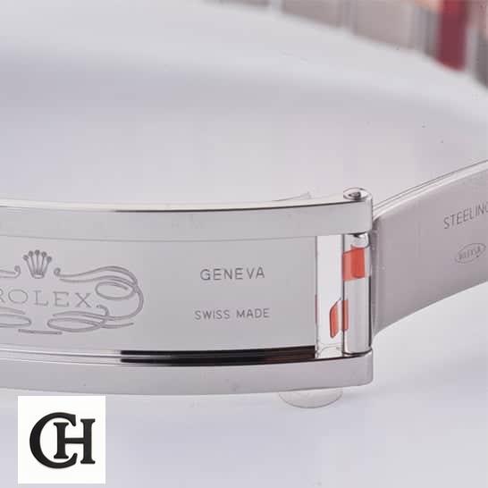 Rolex Datejust 36 116231 Open Fold Clasp on the table