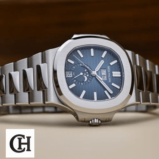 Patek Philippe 5726 High-End patekphilippe nautilus5726 1A 014 right Patek Philippe Nautilus 5726 Blue Dial Moon Steel side view
