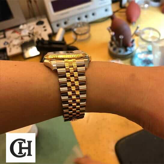 Rolex Datejust 116233-0209 Rolex 116233 Stainless Steel Jubilee Bracelet on the wrist