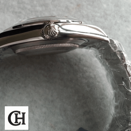 Rolex Day-Date 118206 Rolex Day-Date II 218206-0009 Stainless Steel Rightside Crown Pusher