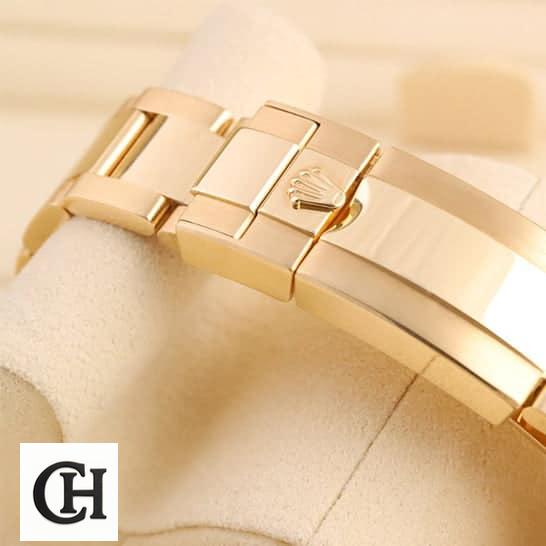 Rolex GMT-Master 116758SA Edition rolex gold diamond watch replica1 Rolex GMT-Master 116758SA Yellow Gold Oyster Bracelet Fold Clasp on the Rolex Logo