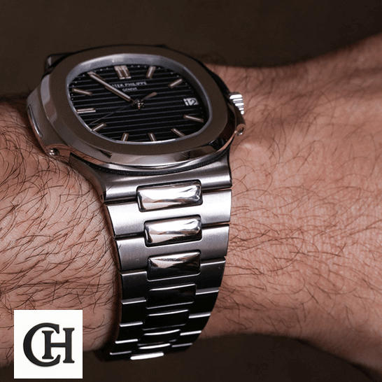 Patek Philippe Nautilus 5711/1A-010 Blue Dial Signature Patek Philippe 5711 1A 010 hand Patek-Philippe-5711-1A-010-hand