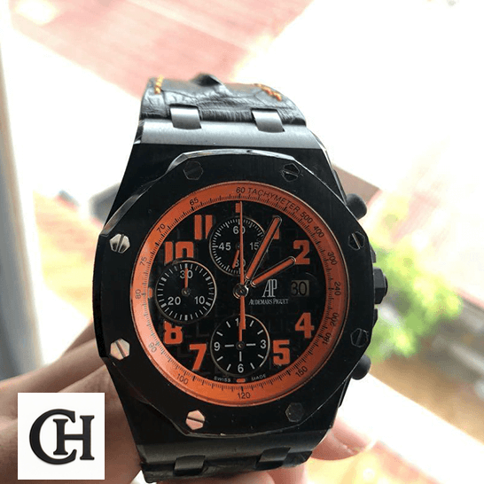 Audemars Piguet Royal Oak Offshore 26200SN.OO.D101CR.01 "Volcano" Detailed audemars piguet royal oak offshore 26200SN.OO.D101CR.01 front Audemars Piguet Royal Oak Orange Black Dial on the hand