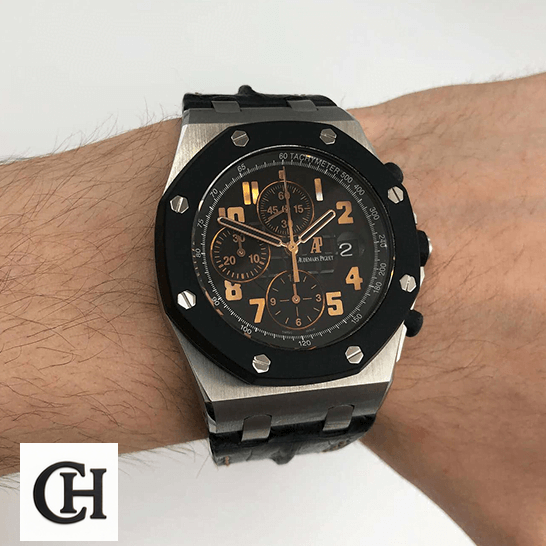 Audemars Piguet Audemars Piguet 26298SK.OO_.D101CR.01 Black Orange Dial on the wrist