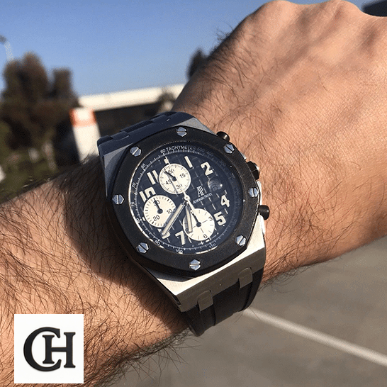 Audemars Piguet Royal Oak Offshore 25940SK.OO.D002CA.03 Master audemarspiguet royaloakoffshore 25940SK.OO.D002CA.03 hand Audemars Piguet 25940SK.OO_.D002CA.03 Royal Oak Black Dial on the wrist