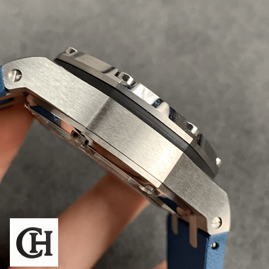 Audemars Piguet Royal Oak Offshore 26568PM.OO.A021CA.01 "Michael Schumacher" Edition audemarspiguet royaloakoffshore 26568PM.OO.A021CA.01 leftside Audemars Piguet Royal Oak Steel Case side view and grey background