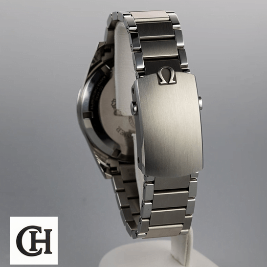 Omega 220.10.38.20.01.002 Stainless Steel Bracelet closed clasp gray background