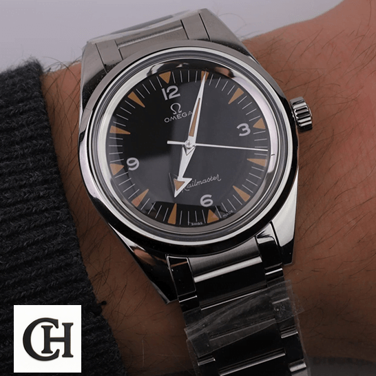 Omega Seamaster Black Dial 220.10.38.20.01.002 Steel Bracelet on the man wristh