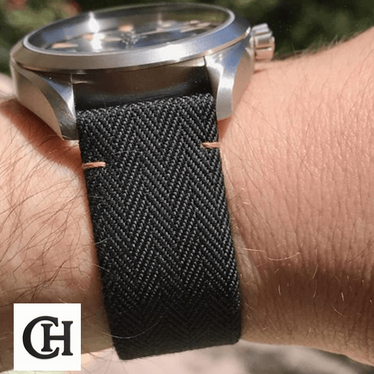 Omega Railmaster Co-Axial Master Chronometer Black Dial 220.12.40.20.01.001 Detailed omega seamaster 220.12.40.20.01 fabric Omega Black Buckle Bracelet Steel Case on the wrist