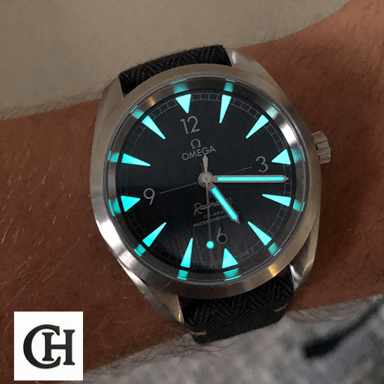 Omega Railmaster Co-Axial Master Chronometer Black Dial 220.12.40.20.01.001 Detailed omega seamaster 220.12.40.20.01 luminance Omega RailMaster 220.12.40.20.01 Black Dial dial phosphor