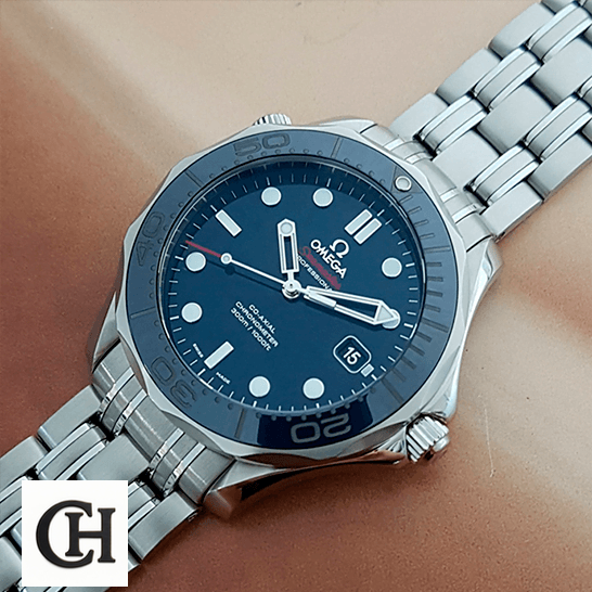 Omega Seamaster Diver Co-Axial Master Chronometer 212.30.41.20.03.001 High-End Omega Blue Dial Seamaster Co Axial 300m Steel cream background