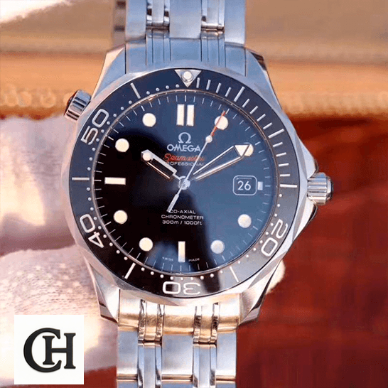 Omega Seamaster 212.30.41.20.03.003 Omega Seamaster Professıonal Black Dial Steel on the glove hand