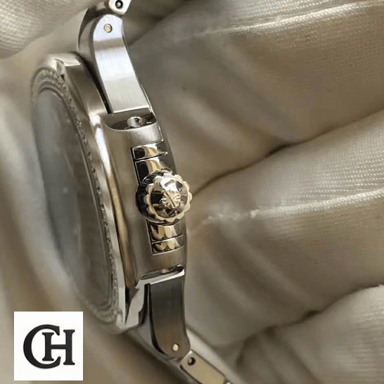 Patek Philippe Nautilus Ladies 7018/1A Elite Edition patek philippe nautilus 70181A rightside Patek Philippe Nautilus 70181A Stainless Steel Case side view