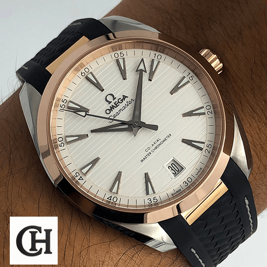 Omega Seamaster Aqua Terra 220.22.41.21.02.001 Supreme omega seamaster 220.22.41.21.02.001 hand Omega Seamaster 220.22.41.21.02.001 White Dial Rubber Bracelet on the wrist