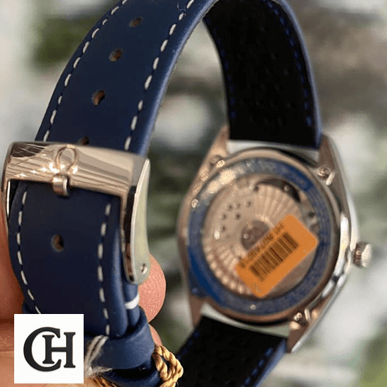 Omega Seamaster Master Co Axial Blue Rubber Bracelet Steel Clasp upside view