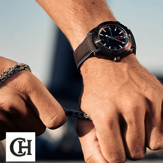 Omega Seamaster 215.92.46.22.01.004 Black Dial on the wrist