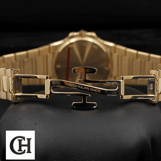 Patek Philippe Nautilus 7010/1R Patek Philippe Nautilus 70101R-012 Rose Gold Bracelet opened clasp
