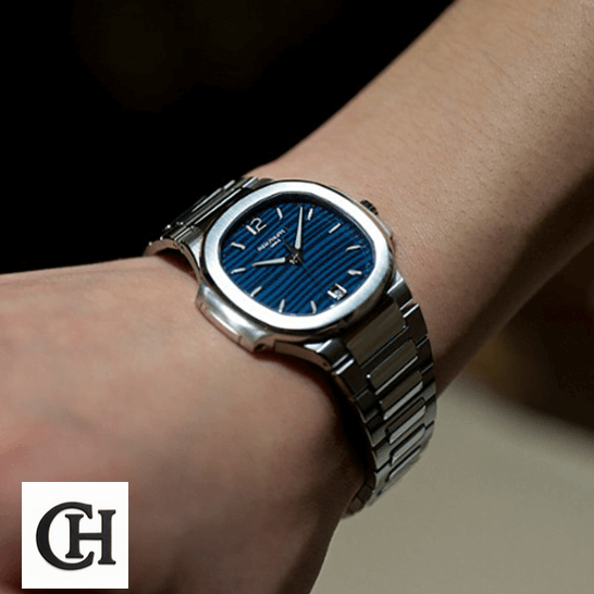Patek Philippe Nautilus 7118/1A Ladies Perfect Duplicate patekphilippe nautilus 71181A 001 wrist Patek Philippe Nautilus 71181A-001 Blue Dial Stainless Steel on the wrist