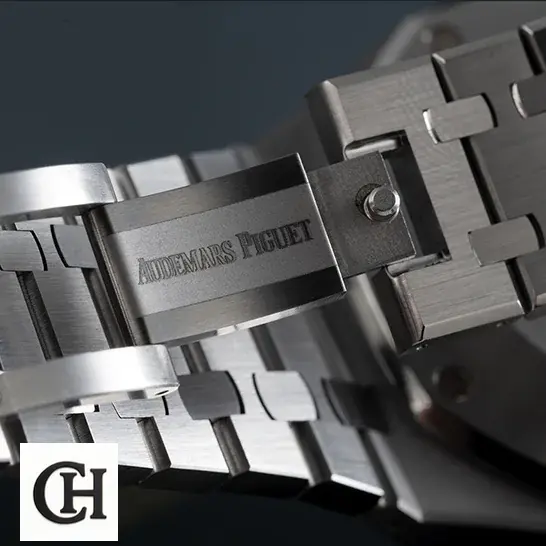 audemars_piguet_royal_oak_white_dial_26331ST.OO_.1220ST.03_dial