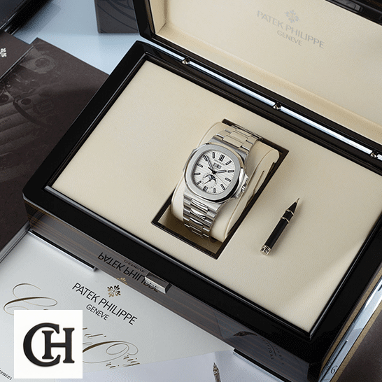 Patek Philippe Nautilus 5726 White Dial in the box