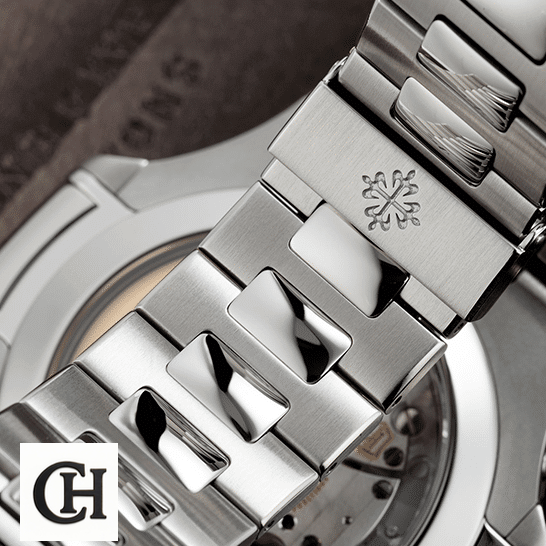 Patek Philippe Nautilus 5726 White Dial stainless steel bracelet