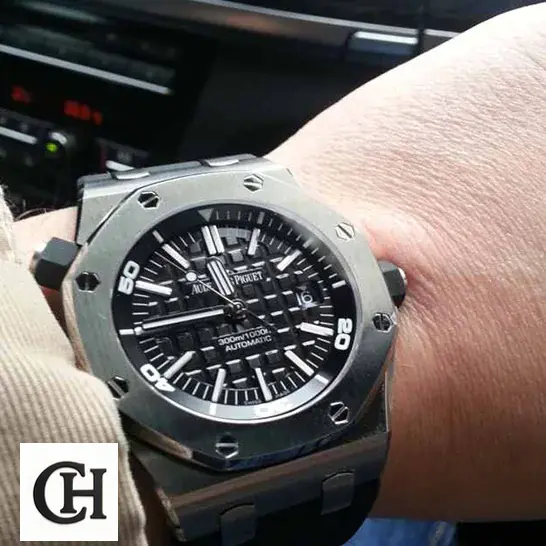 Audemars Piguet Royal Oak Offshore Diver 15710ST "Black Dial" Authentic Super audemars_piguet_royal_oak_offshore_diver_black_dial_15710ST.OO_.A002CA.01_man_unitedluxurynet