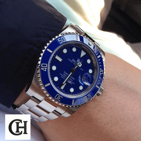 Rolex Submariner Date 116619 "Smurf" Perfect Duplicate Edition Rolex Submariner Blue Dial 116619lb-0001 on his arm