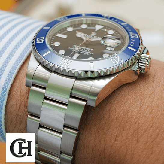 Rolex Submariner Date 16610 Blue Bezel Oyster on his arm