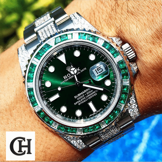 Rolex Submariner 116610LV Rolex Submariner Hulk 116610LV Gem-Set Bezel Iced Out on his arm