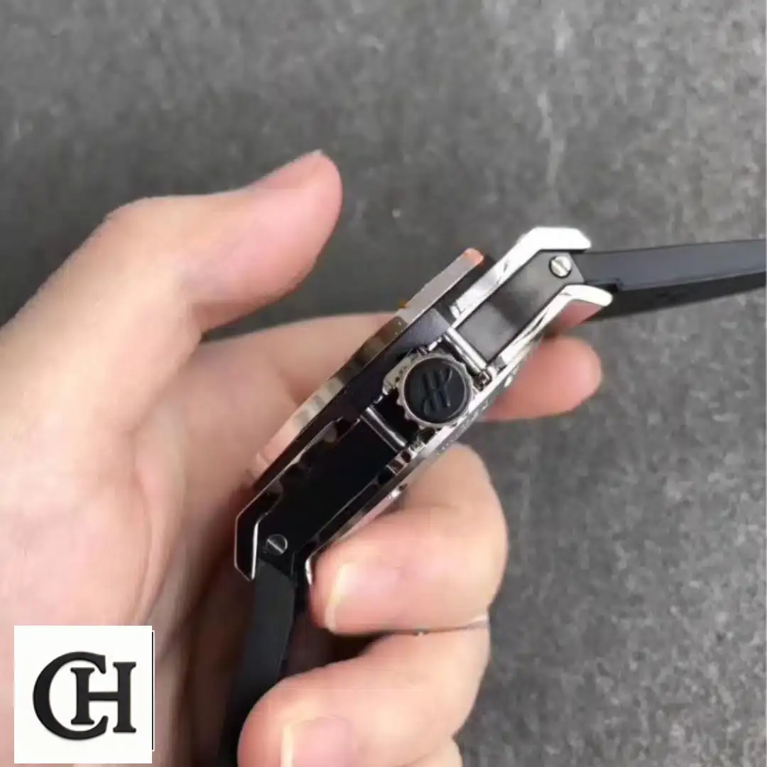 Hublot Classic Fusion Diamond Tourbillon Excessive Quality HUB011 Yeni Proje 3 10 Hublot Bigbang Watch side view and push button