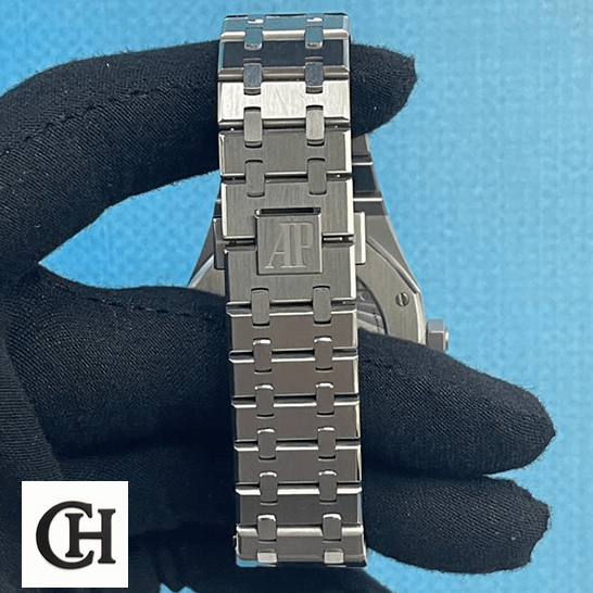 audemars-piguet-royal-oak-26522ST.OO_.12-bracelet