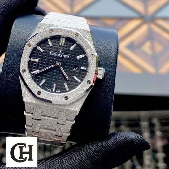 Audemars Piguet Royal Oak 67653BC.GG.1263BC.02 AP Frosted White Gold Bezel 67653BC.GG.1263BC.02