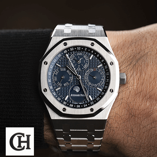 Audemars Piguet Royal Oak Offshore 26574ST.OO.1220ST.02 "Blue Dial" audemarspiguet royaloak 26574ST.OO.1220ST hand Audemars Piguet Royal Oak Blue Dial on the man wrist