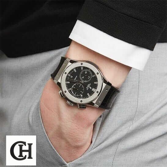 Hublot Classic Fusion 521.NX.7071.LR "Racing Grey" First-Class hublot leather strap 4 Hublot Classic Fusion Black Dial Leather Black Bracelet on the man wrist