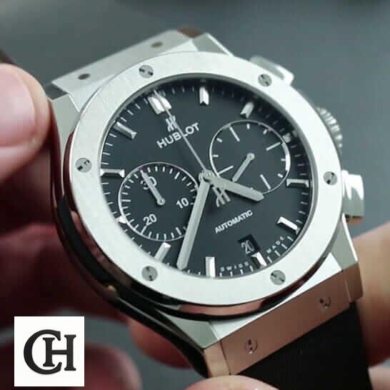 Hublot Classic Fusion 521.NX.7071.LR "Racing Grey" First-Class hublot leather strap Hublot Classic Fusion Black Bezel Automatic Steel Bezel on the hand