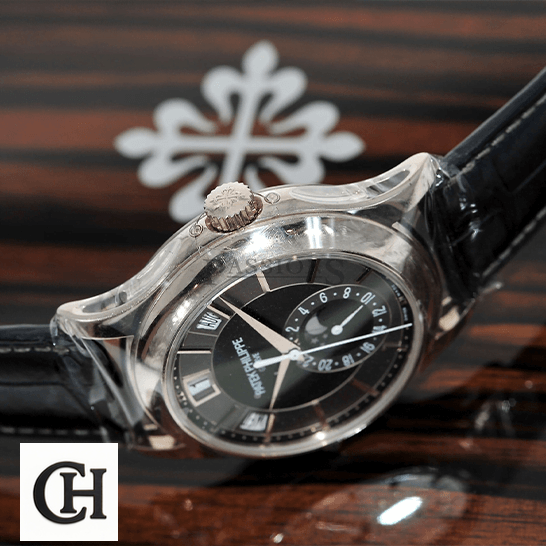 Patek Philippe Annual Calendar 5205G-010 Patek Philippe Annual Calendar 5205G-010