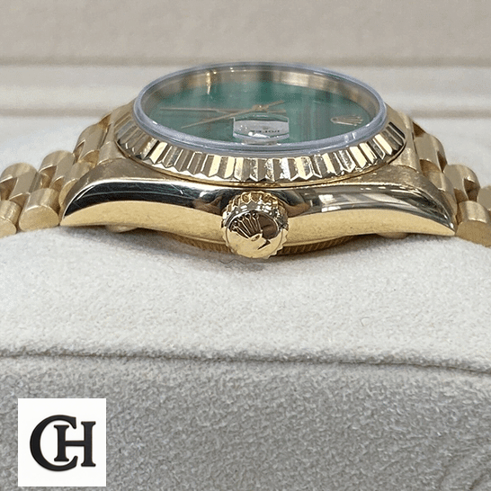 Rolex Datejust 69178 Rolex Datejust 69178 Yellow Gold Case & Crown Pusher Right Side