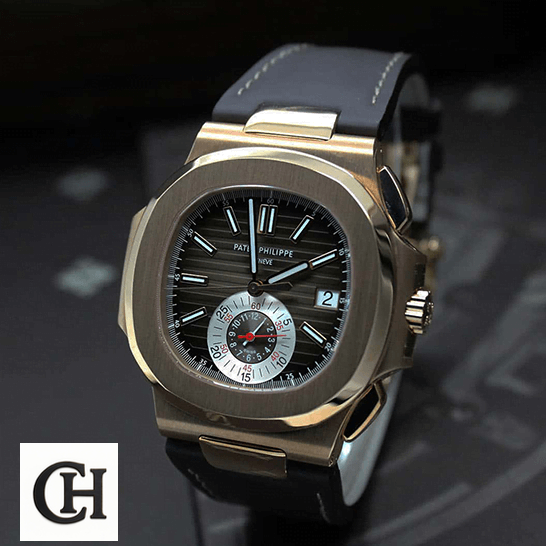 Patek Philippe Nautilus Chronograph Flyback 5980R-001 Patek Philippe Nautilus Rose Gold 5712R-0001 front view