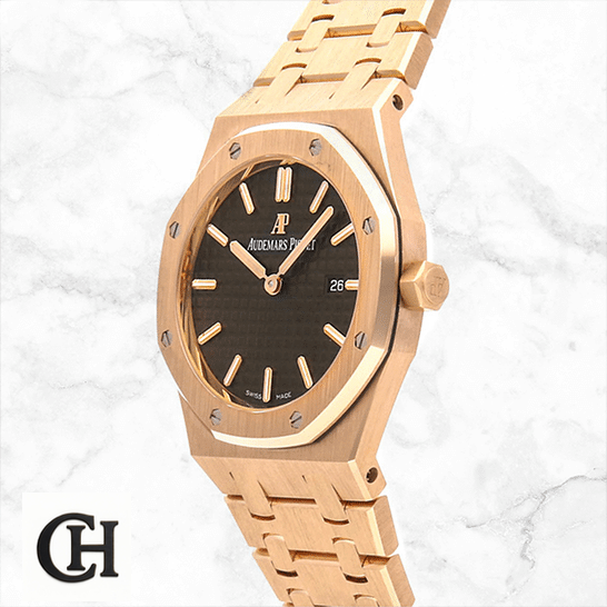 Audemars Piguet Royal Oak 67650OR.OO.1261OR.01 Quartz Audemars Piguet Royal Oak 67650OR.OO_.1261OR.01 Gold Case ceramic background