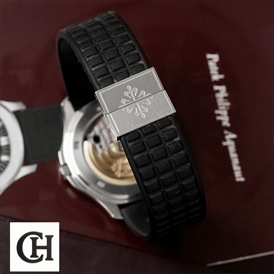 patek_philippe_aquanaut_black_dial_5065_back_unitedluxurynet