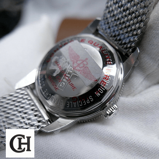 Breitling Superocean Heritage II B20 AB2020121B1A1 "Black Dial" Supreme breitling superocean heritage AB2010121B1A1 case Breitling Superocean Heritage AB2010121B1A1 Steel Case upside view