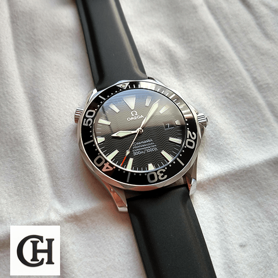 Omega Seamaster Aqua Terra 220.10.41.21.03.001 Omega Seamaster Professional Black Dial Black Bracelet white background