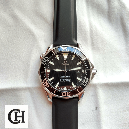 Omega Seamaster Aqua Terra 220.10.41.21.03.001 Omega Seamaster Black Dial Black Rubber Bracelet front view