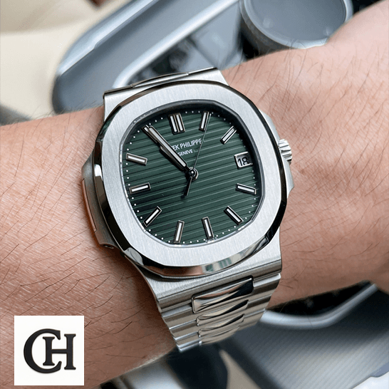 Patek Philippe Nautilus Steel 5711_1A-014 Green Dial Steel on the wrist