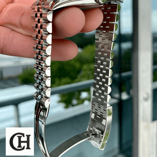 Rolex Datejust 126334 Jubilee Bracelet 41 mm on the hand