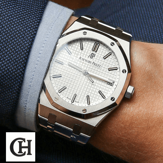 Audemars Piguet Royal Oak 15500ST.OO.1220ST.03 audemars-piguet-royal-oak-15500ST.OO_.1220ST.04-wrist