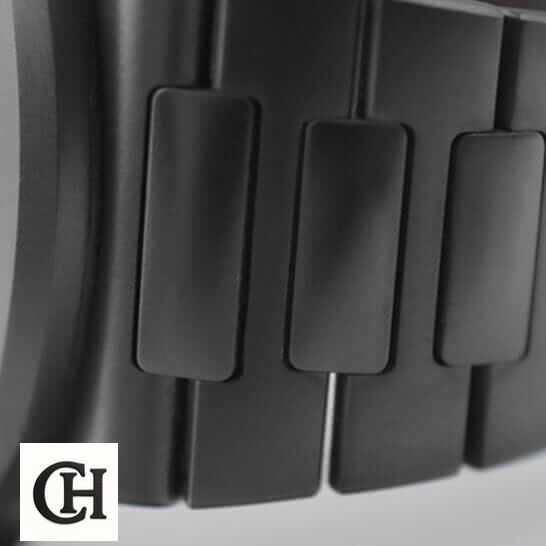 Patek Philippe Nautilus 5711/1A-010 "Black Dial" High-End nautilus 5711 black 4 Patek Phlippe Stainless Steel Black Bracelet close bracelet view