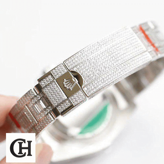 Rolex Submariner 116610LN-97200 Rolex Submariner 116610LN-97200 Iced Out Fold Clasp on the Rolex Logo